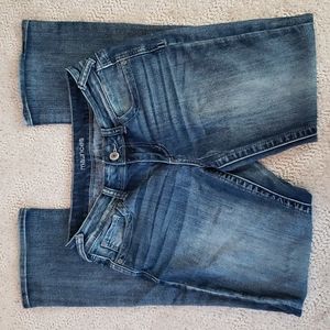 Maurices blue, denim jeans size 4. Excellent pre owned condition.